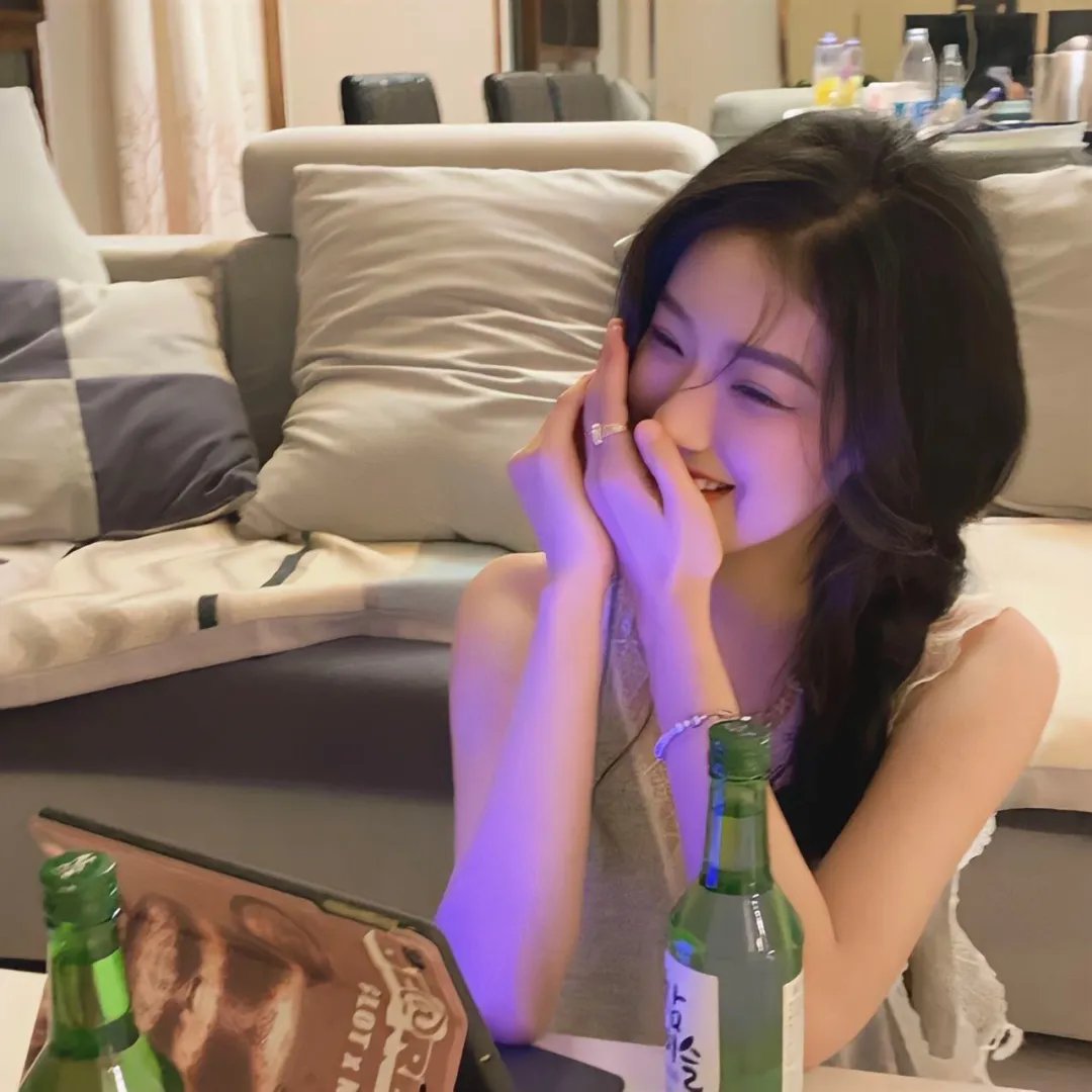 脱口秀演员又出大瓜：节目现场翻车，现场观众起哄，凌晨